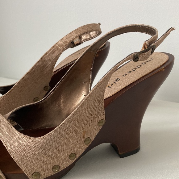 Madden Girl Bennii Sandal in Natural Fabric - Picture 6 of 15